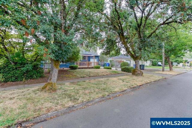 2665 5th St NE, Salem, OR 97304
