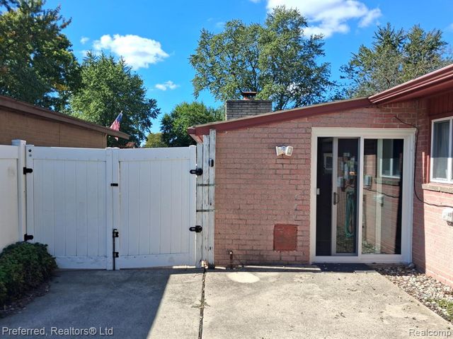 515 Forest Street, Westland, MI 48186