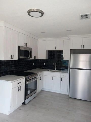 219 ARIANA STREET A, Lakeland, FL 33803