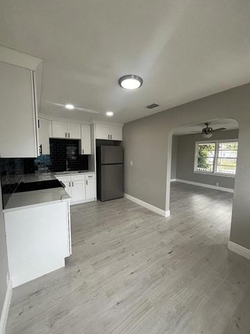 219 ARIANA STREET A, Lakeland, FL 33803