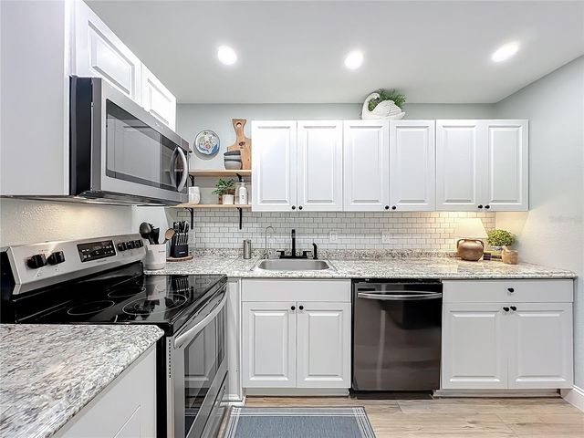 1100 DELANEY AVENUE F106, Orlando, FL 32806