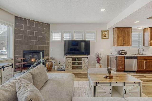 5208 95th Lane N, Brooklyn Park, MN 55443