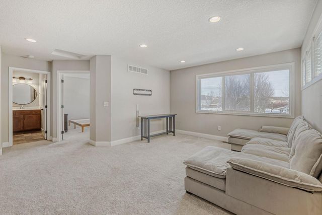 5208 95th Lane N, Brooklyn Park, MN 55443