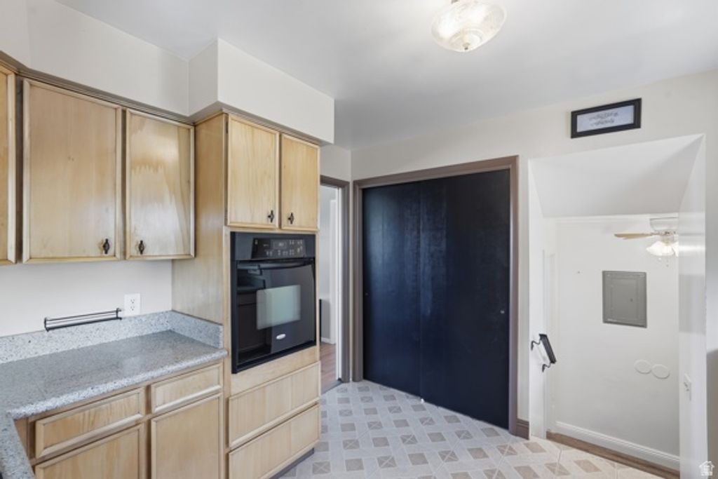 Image 11 of property listing at 5533 W JANETTE AVE, West Valley City, UT 84120