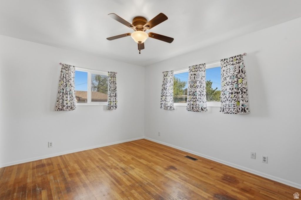 Image 16 of property listing at 5533 W JANETTE AVE, West Valley City, UT 84120