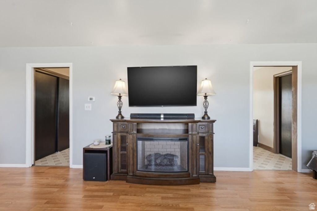 Image 4 of property listing at 5533 W JANETTE AVE, West Valley City, UT 84120