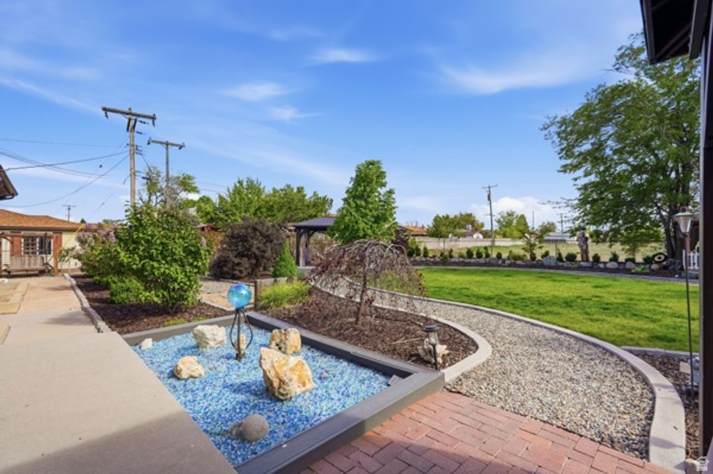 Image 33 of property listing at 5533 W JANETTE AVE, West Valley City, UT 84120