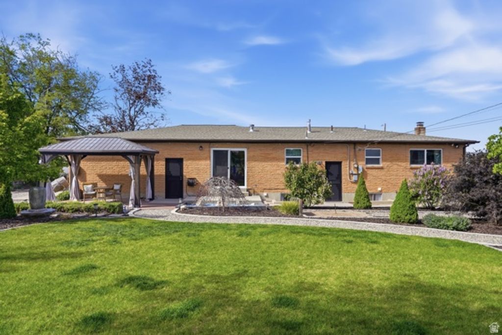 Image 37 of property listing at 5533 W JANETTE AVE, West Valley City, UT 84120