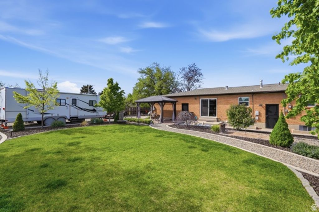 Image 41 of property listing at 5533 W JANETTE AVE, West Valley City, UT 84120