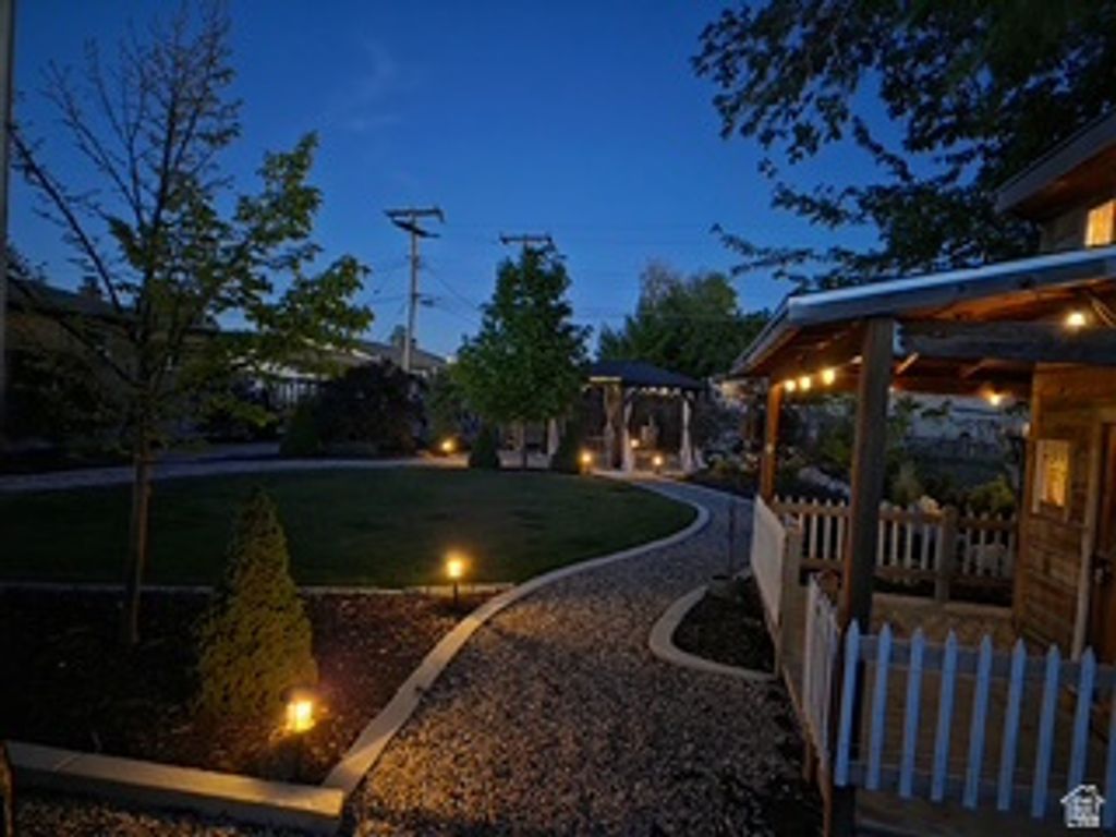 Image 54 of property listing at 5533 W JANETTE AVE, West Valley City, UT 84120
