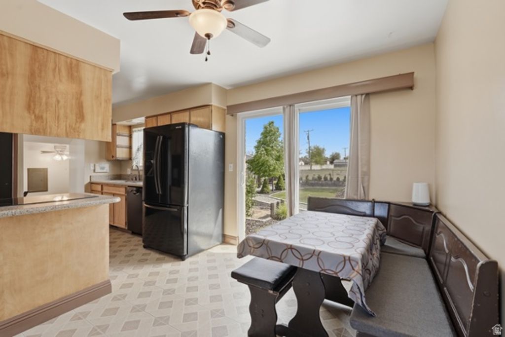Image 9 of property listing at 5533 W JANETTE AVE, West Valley City, UT 84120