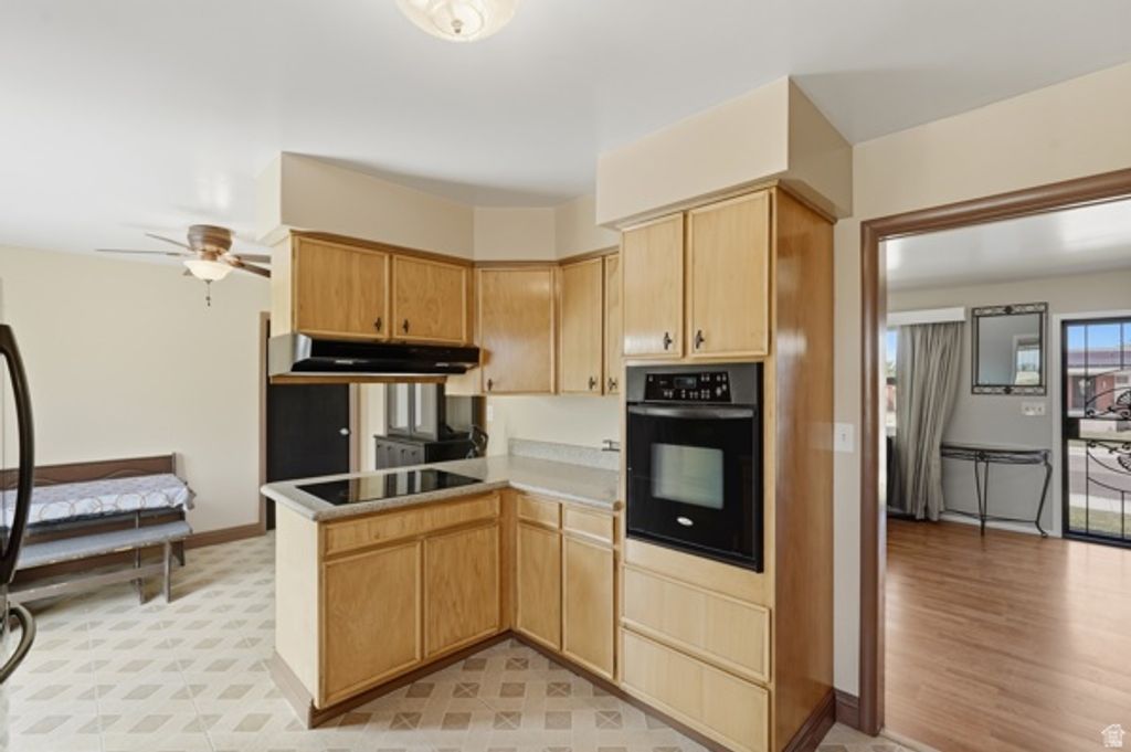 Image 10 of property listing at 5533 W JANETTE AVE, West Valley City, UT 84120