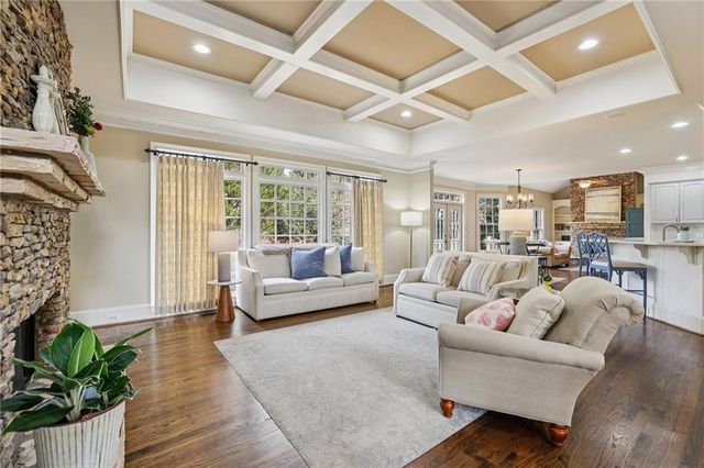 654 Windsor Parkway, Sandy Springs, GA 30342