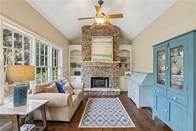 654 Windsor Parkway, Sandy Springs, GA 30342