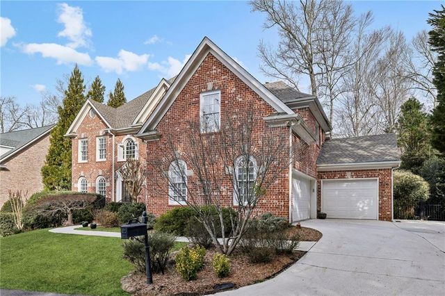 654 Windsor Parkway, Sandy Springs, GA 30342