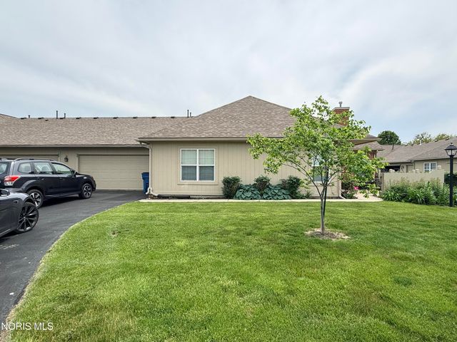 3524 Bayberry Place, Oregon, OH 43616