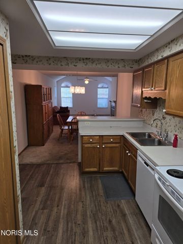 3524 Bayberry Place, Oregon, OH 43616