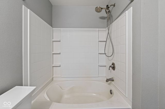 12192 Maize Drive, Noblesville, IN 46060