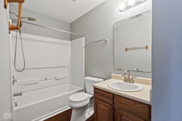 12192 Maize Drive, Noblesville, IN 46060