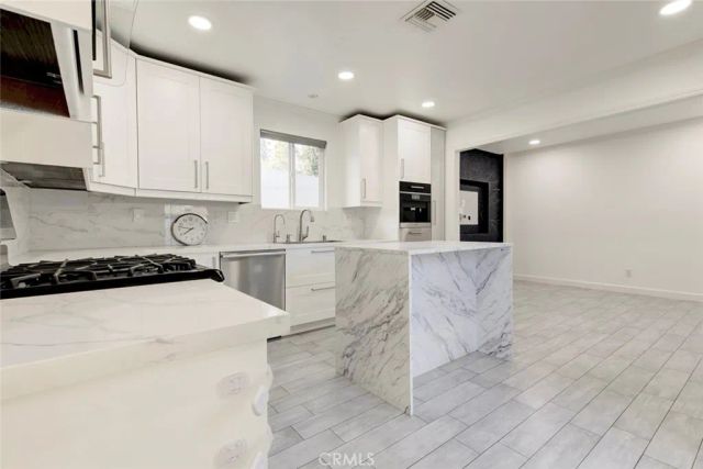 3041 Alabama, La Crescenta, CA 91214