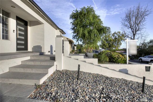 3041 Alabama, La Crescenta, CA 91214