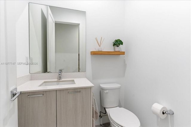 4395 NW 80th Court, Doral, FL 33166