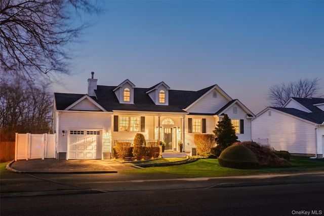 45 Jackson Street, East Islip, NY 11730