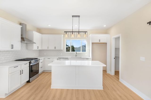 5900 HUNTINGTON CT, Columbia, MO 65202