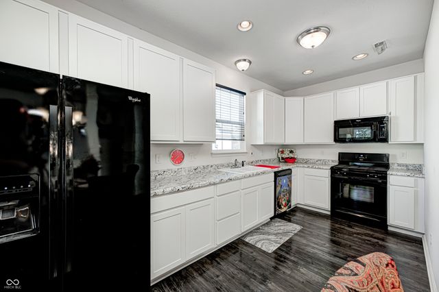 286 Angelina Way, Avon, IN 46123