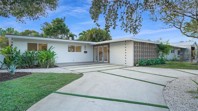 2749 NE 10th Ave, Wilton Manors, FL 33334