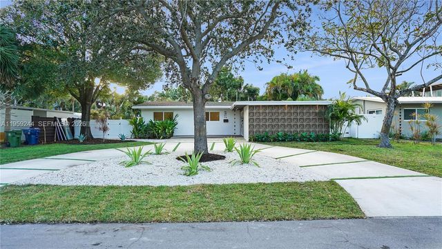 2749 NE 10th Ave, Wilton Manors, FL 33334