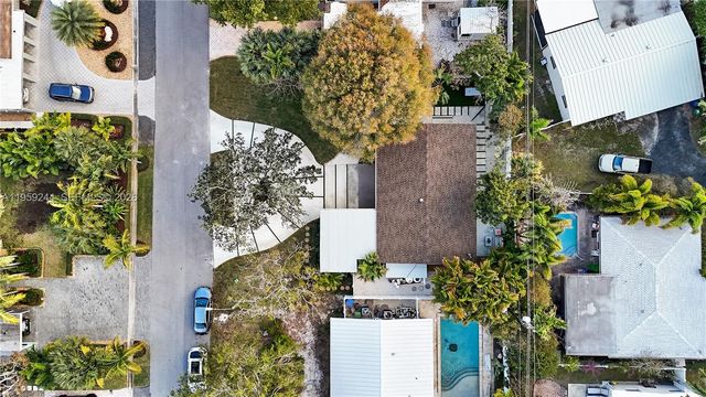 2749 NE 10th Ave, Wilton Manors, FL 33334