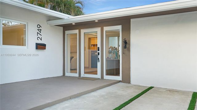 2749 NE 10th Ave, Wilton Manors, FL 33334