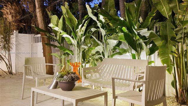 2749 NE 10th Ave, Wilton Manors, FL 33334