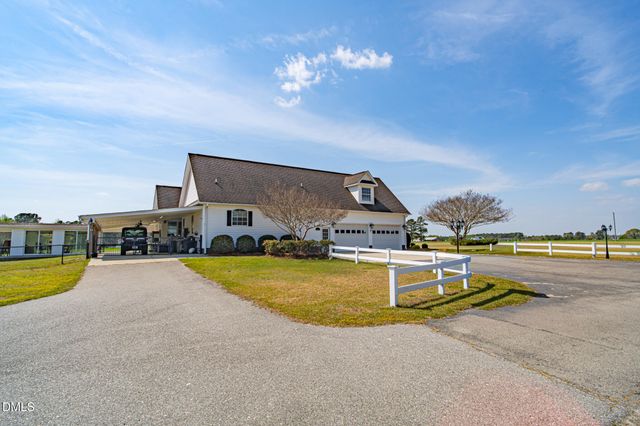 179 Rosser Pittman Road, Broadway, NC 27505