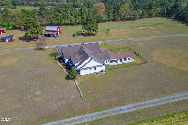 179 Rosser Pittman Road, Broadway, NC 27505