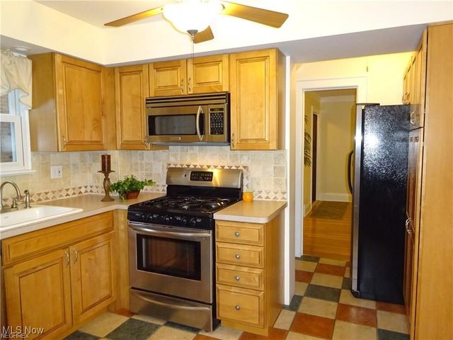 3256 Enderby Road, Shaker Heights, OH 44120