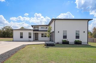 307 Chisholm TRL, Bastrop, TX 78602
