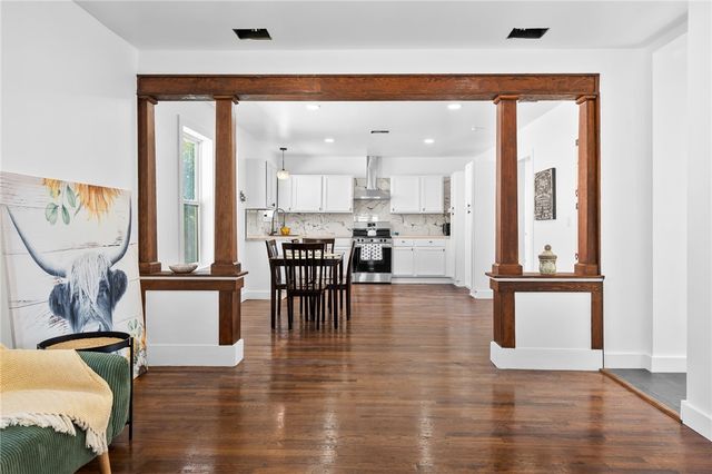 221 S. McCall, Sinton, TX 78387