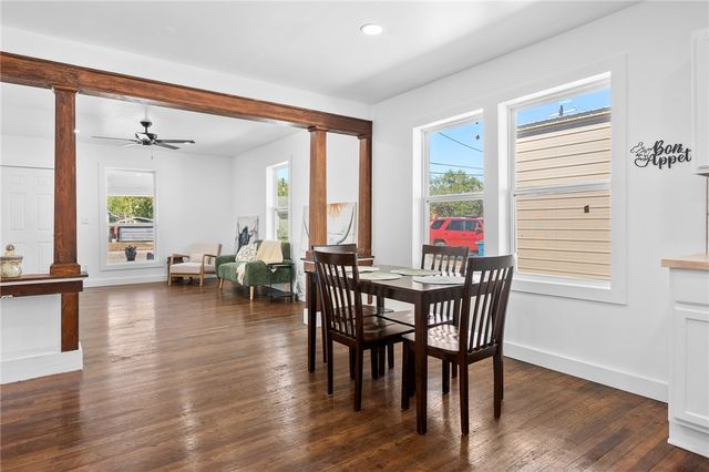 221 S. McCall, Sinton, TX 78387