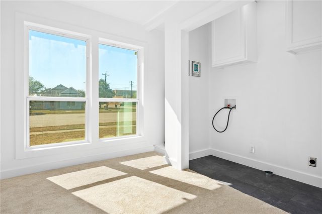 221 S. McCall, Sinton, TX 78387