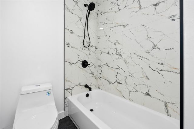 221 S. McCall, Sinton, TX 78387