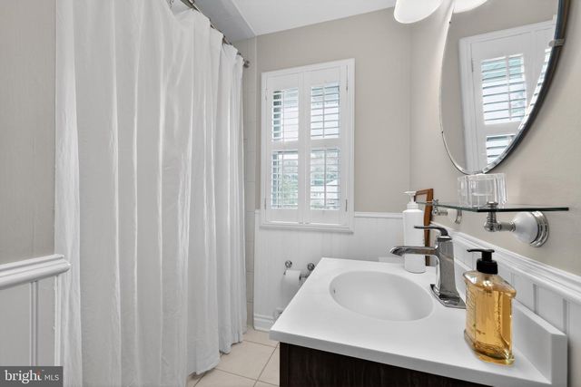 21 BONNIE RAE DR, Hamilton, NJ 08620