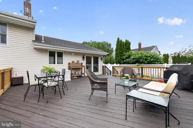 21 BONNIE RAE DR, Hamilton, NJ 08620