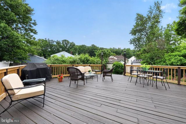 21 BONNIE RAE DR, Hamilton, NJ 08620