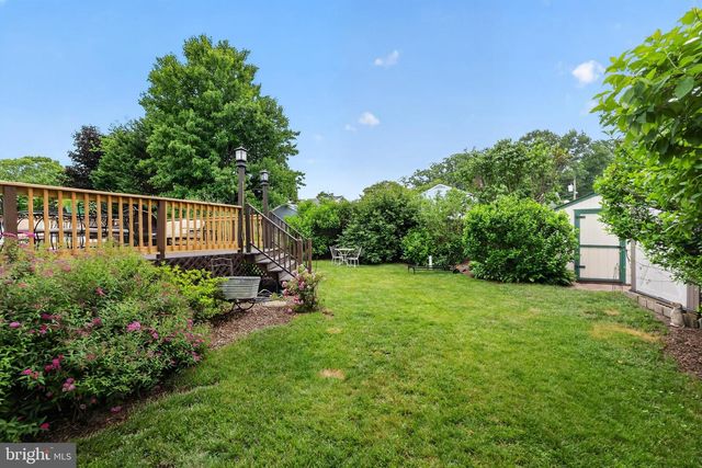 21 BONNIE RAE DR, Hamilton, NJ 08620