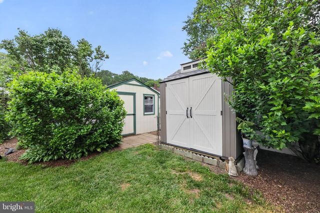 21 BONNIE RAE DR, Hamilton, NJ 08620
