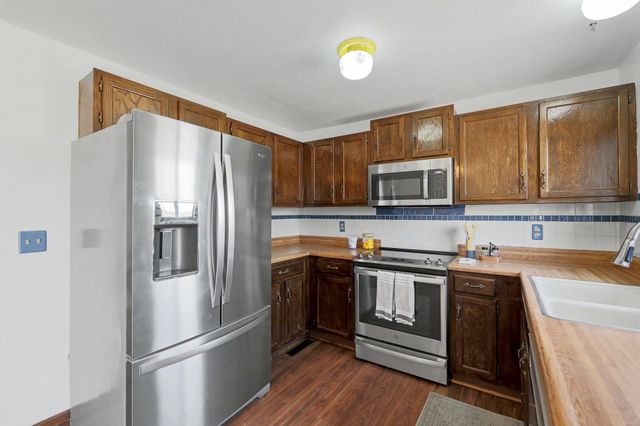 5509 S Topeka Cir, Wichita, KS 67216