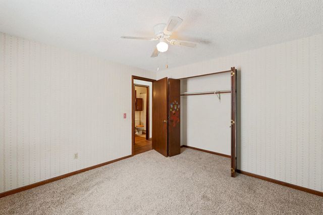 5509 S Topeka Cir, Wichita, KS 67216