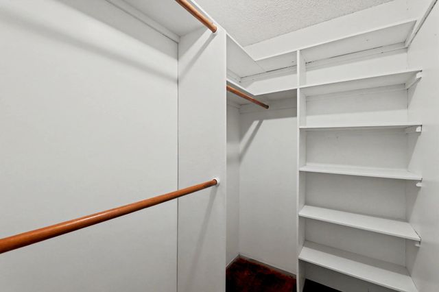 5509 S Topeka Cir, Wichita, KS 67216